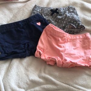 set of 3 shorts. 3T